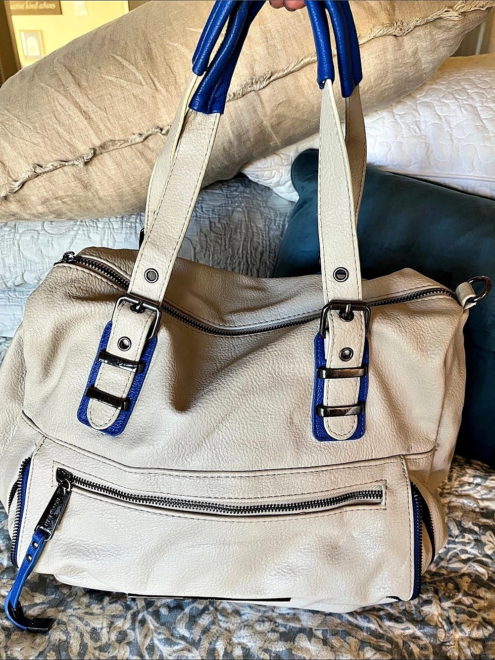 Steve Madden Cream & Royal Blue Shoulder Bag